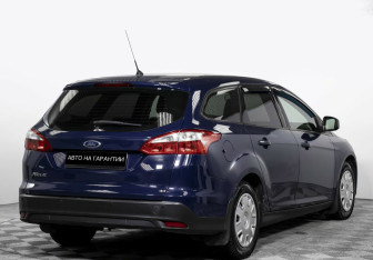 Подержанный автомобиль Ford Focus Wagon 2012 года (5 фото)