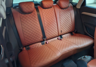 Подержанный автомобиль Audi Q3 2013 года (12 фото)