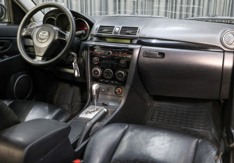 Подержанный автомобиль Mazda 3 Sedan 2008 года (11 фото)