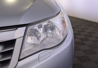 Подержанный автомобиль Subaru Forester Suv 2012 года (16 фото)