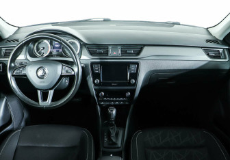 Подержанный автомобиль Skoda Rapid Liftback 2019 года (11 фото)