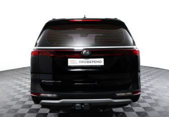 Подержанный автомобиль Kia Carnival 2020 года (6 фото)
