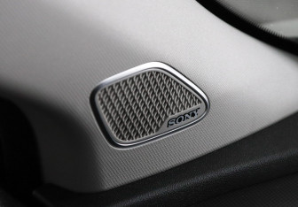 Подержанный автомобиль Omoda C5 2022 года (17 фото)