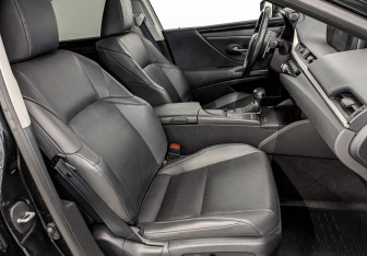 Подержанный автомобиль Lexus ES 2021 года (24 фото)