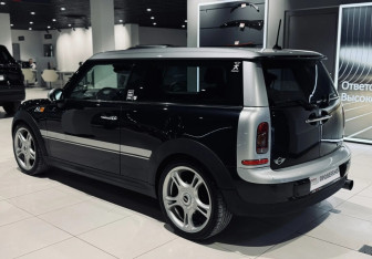 Подержанный автомобиль MINI Clubman Hatchback 2008 года (5 фото)
