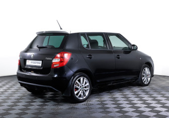 Подержанный автомобиль Skoda Fabia RS Hatchback 2011 года (5 фото)