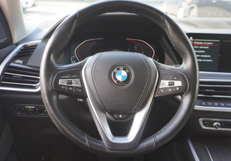 Подержанный автомобиль BMW X5 2020 года (13 фото)