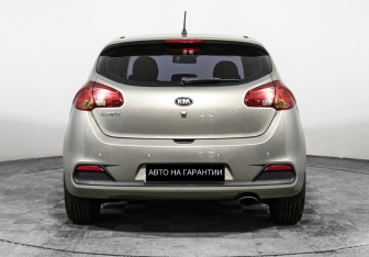 Подержанный автомобиль Kia Ceed Hatchback 2013 года (4 фото)