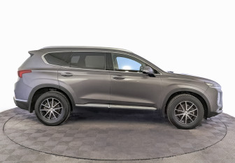Подержанный автомобиль Hyundai Santa Fe 2019 года (4 фото)