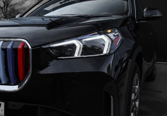 Подержанный автомобиль BMW X1 2022 года (28 фото)