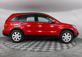 Подержанный автомобиль Honda CR-V 2008 года (4 фото)