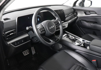 Подержанный автомобиль Kia Sportage 2023 года (9 фото)