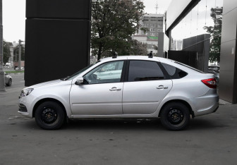 Подержанный автомобиль LADA (ВАЗ) Granta Liftback 2024 года (5 фото)