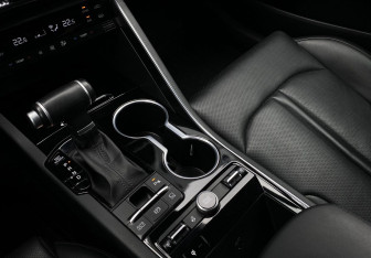 Подержанный автомобиль Kia K5 2022 года (17 фото)