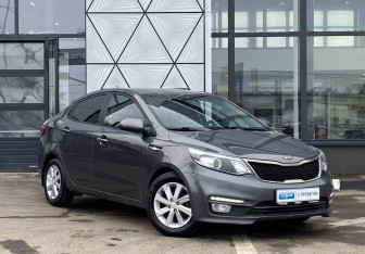 Подержанный автомобиль Kia Rio Sedan 2016 года (3 фото)