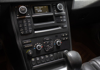 Подержанный автомобиль Volvo XC90 2014 года (17 фото)