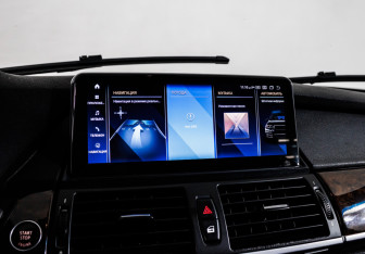 Подержанный автомобиль BMW X5 2011 года (21 фото)