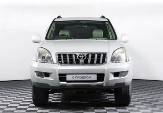 Подержанный автомобиль Toyota Land Cruiser Prado 2004 года (2 фото)