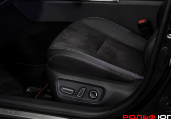 Подержанный автомобиль Toyota Camry Sedan 2024 года (14 фото)