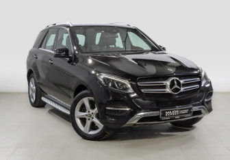 Подержанный автомобиль Mercedes-Benz GLE 2018 года (3 фото)