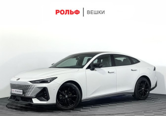 Подержанный автомобиль Changan UNI-V 2023 года (1 фото)