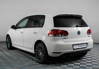 Подержанный автомобиль Volkswagen Golf Hatchback 2012 года (7 фото)