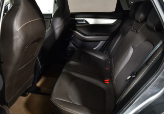 Подержанный автомобиль JAC J7 2021 года (11 фото)