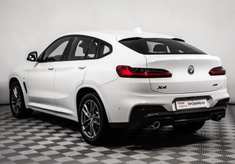 Подержанный автомобиль BMW X4 2019 года (7 фото)