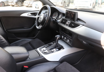 Подержанный автомобиль Audi A6 Sedan 2015 года (9 фото)
