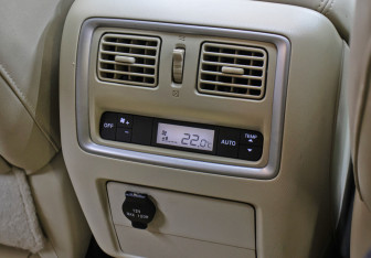 Подержанный автомобиль Infiniti QX60 2019 года (26 фото)