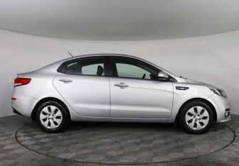 Подержанный автомобиль Kia Rio Sedan 2016 года (4 фото)