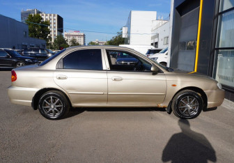 Подержанный автомобиль Kia Spectra Sedan 2009 года (4 фото)