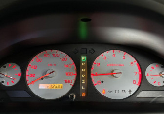 Подержанный автомобиль Toyota Gaia 1999 года (15 фото)