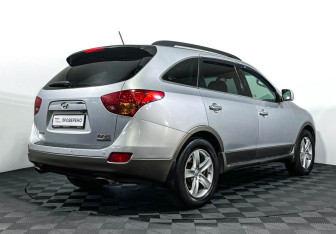 Подержанный автомобиль Hyundai ix55 2011 года (5 фото)