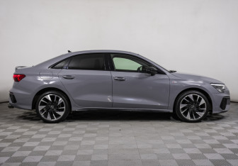 Подержанный автомобиль Audi A3 Sedan 2021 года (4 фото)
