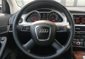 Подержанный автомобиль Audi A6 Sedan 2010 года (12 фото)