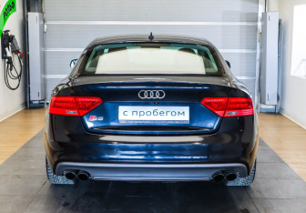Подержанный автомобиль Audi S5 Coupe 2012 года (5 фото)