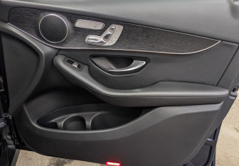 Подержанный автомобиль Mercedes-Benz GLC Coupe 2021 года (23 фото)