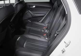 Подержанный автомобиль Audi Q5 2019 года (10 фото)