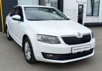Подержанный автомобиль Skoda Octavia Liftback 2016 года (3 фото)
