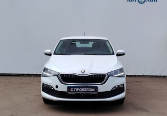 Подержанный автомобиль Skoda Rapid Liftback 2021 года (2 фото)