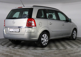 Подержанный автомобиль Opel Zafira Compactvan 2008 года (5 фото)