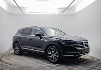 Подержанный автомобиль Volkswagen Touareg 2019 года (3 фото)