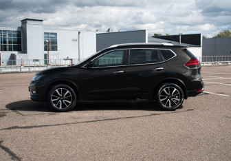 Подержанный автомобиль Nissan X-Trail 2020 года (9 фото)