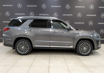 Подержанный автомобиль Changan CS95 2023 года (4 фото)