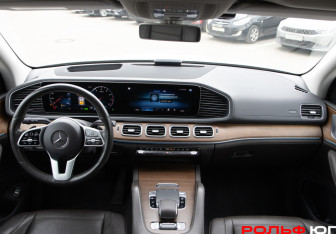 Подержанный автомобиль Mercedes-Benz GLE 2019 года (12 фото)