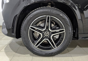 Подержанный автомобиль Mercedes-Benz GLE 2022 года (12 фото)