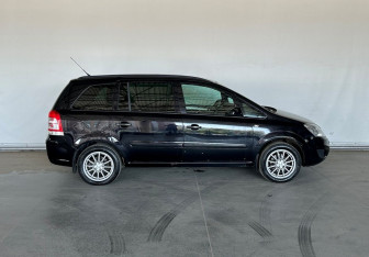 Подержанный автомобиль Opel Zafira Compactvan 2008 года (4 фото)