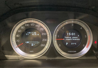 Подержанный автомобиль Volvo XC60 2012 года (15 фото)