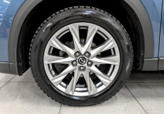 Подержанный автомобиль Mazda CX-5 2020 года (18 фото)